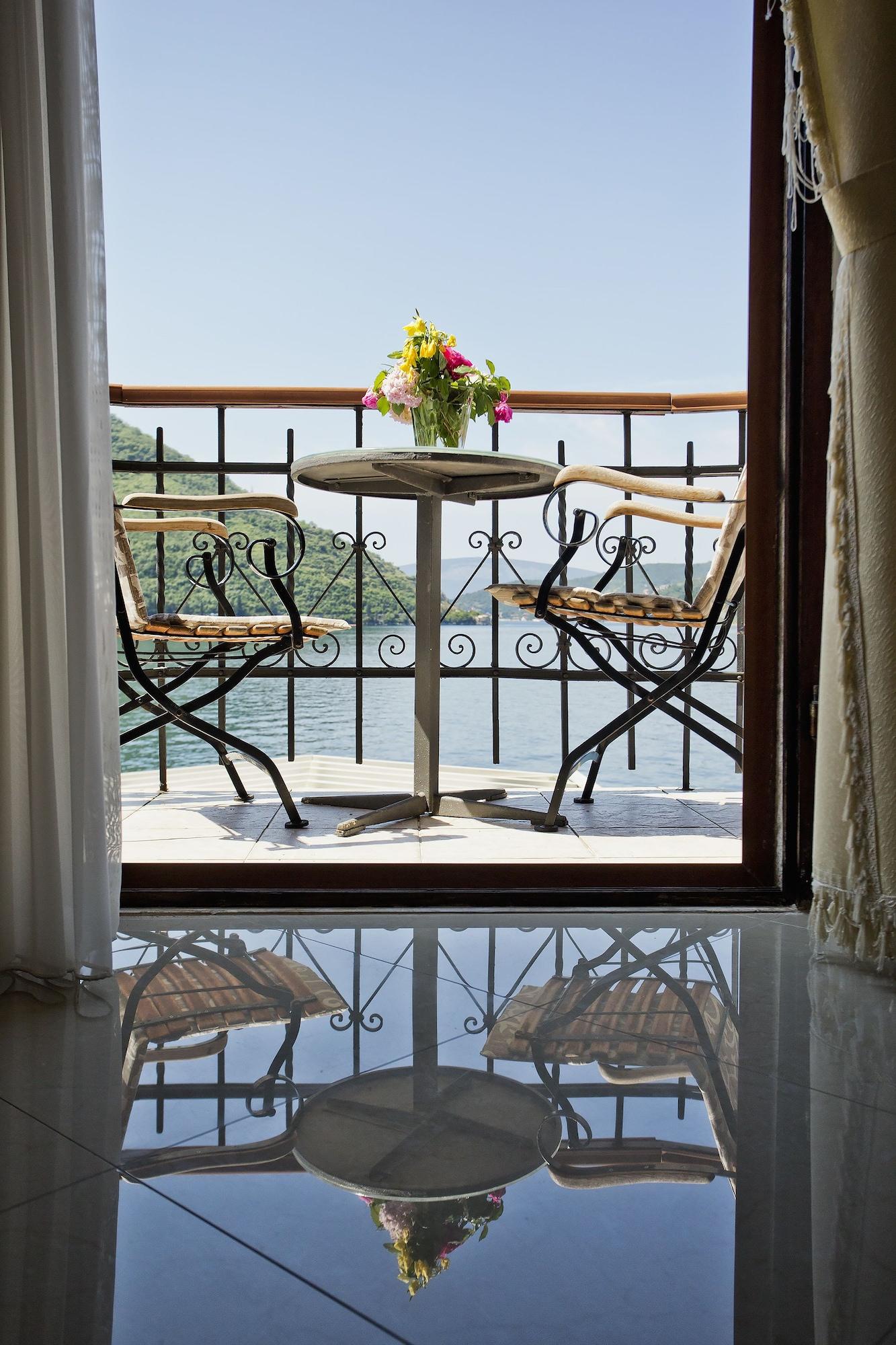 Apartments Admiral Perast Extérieur photo